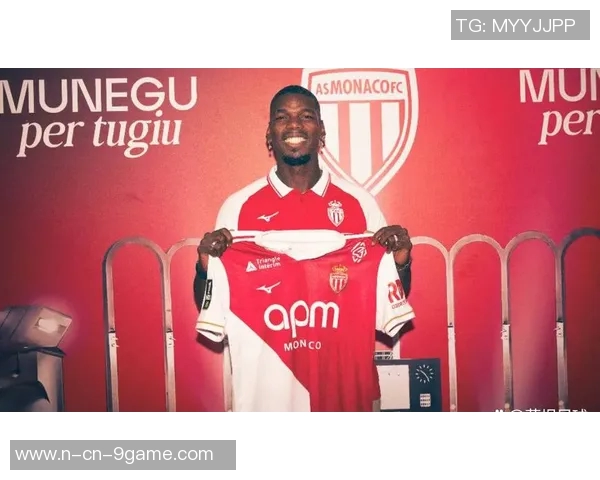 32岁博格巴荣获最佳复出奖白衣出席颁奖典礼妻子黑裙亮相尽显优雅长腿